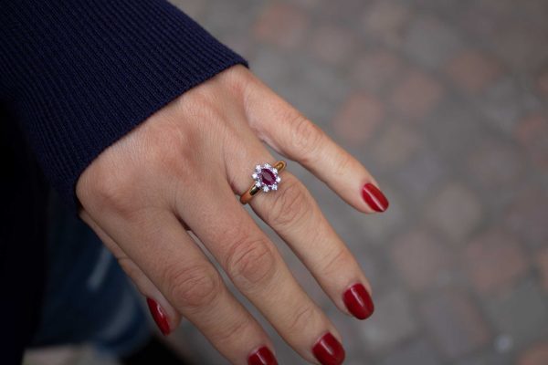 Entourage Rubin Ring - 0,20 ct - Bicolor Zu verkaufen – Bild 2